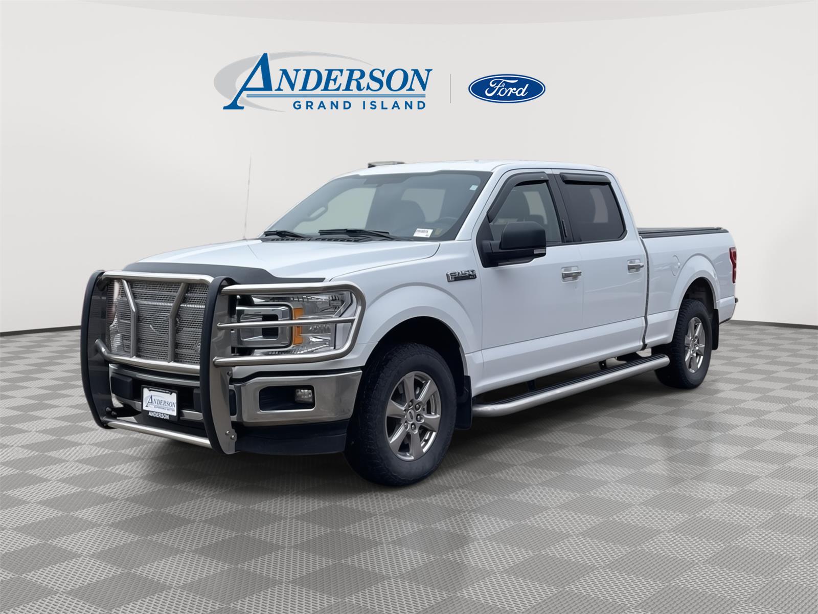 Oxford White 2018 Ford F-150 XLT SuperCrew LB 4WD Pickup Truck Four-Wheel Drive Automatic