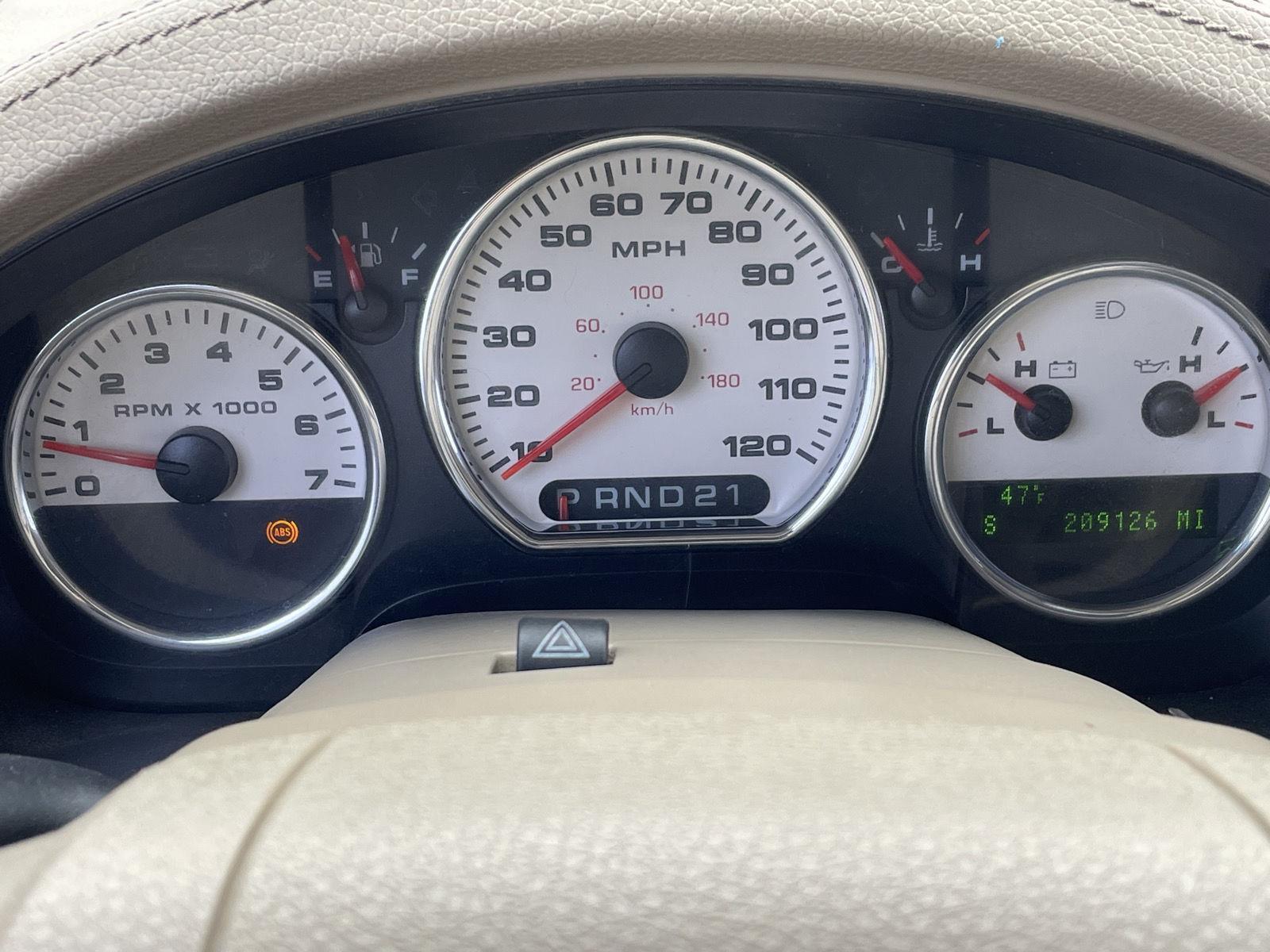 Vehicle photo 3