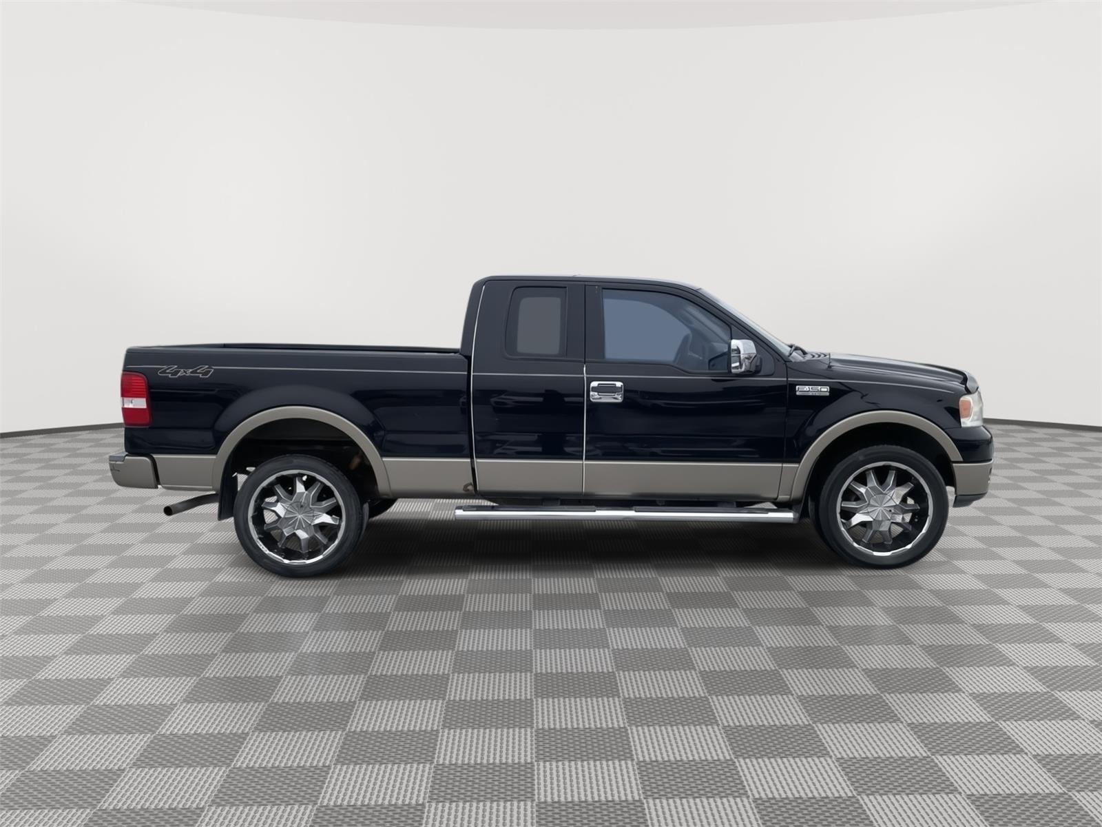 View vehicle photo 7