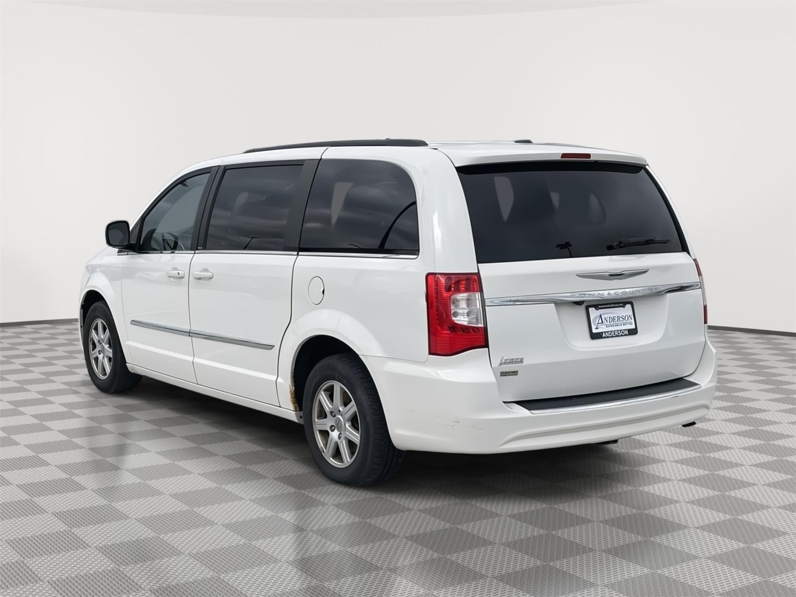 Used 2013 Chrysler Town and Country for sale in Grand Island NE