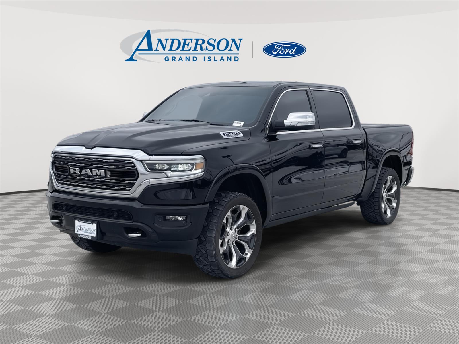 Diamond Black Crystal Pearlcoat 2019 RAM 1500 Limited Crew Cab 4WD Pickup Truck Four-Wheel Drive 8-Speed Automatic