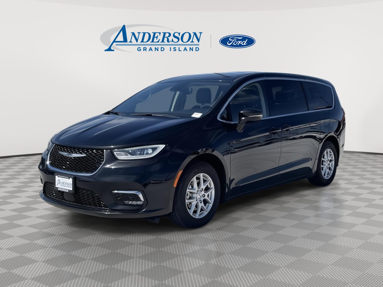 Pre-Owned 2024 Chrysler Pacifica for sale in Grand Island NE