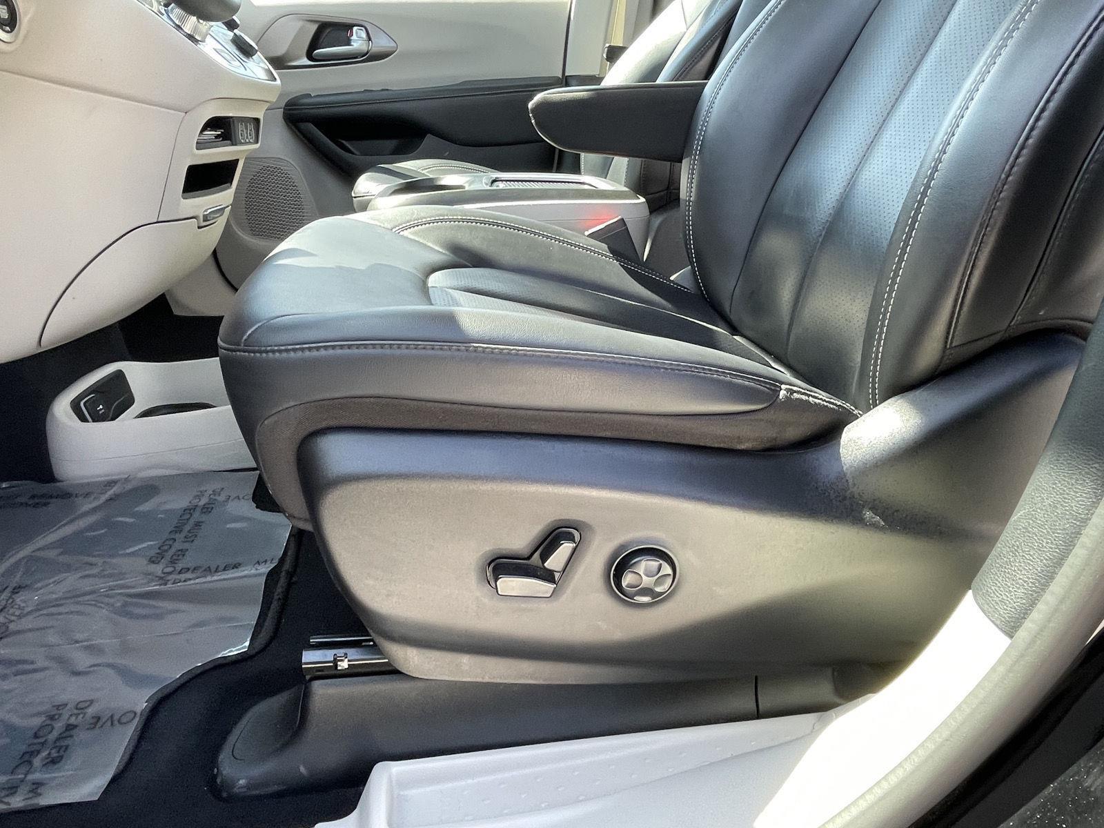 Used 2024 Chrysler Pacifica for sale in Grand Island NE