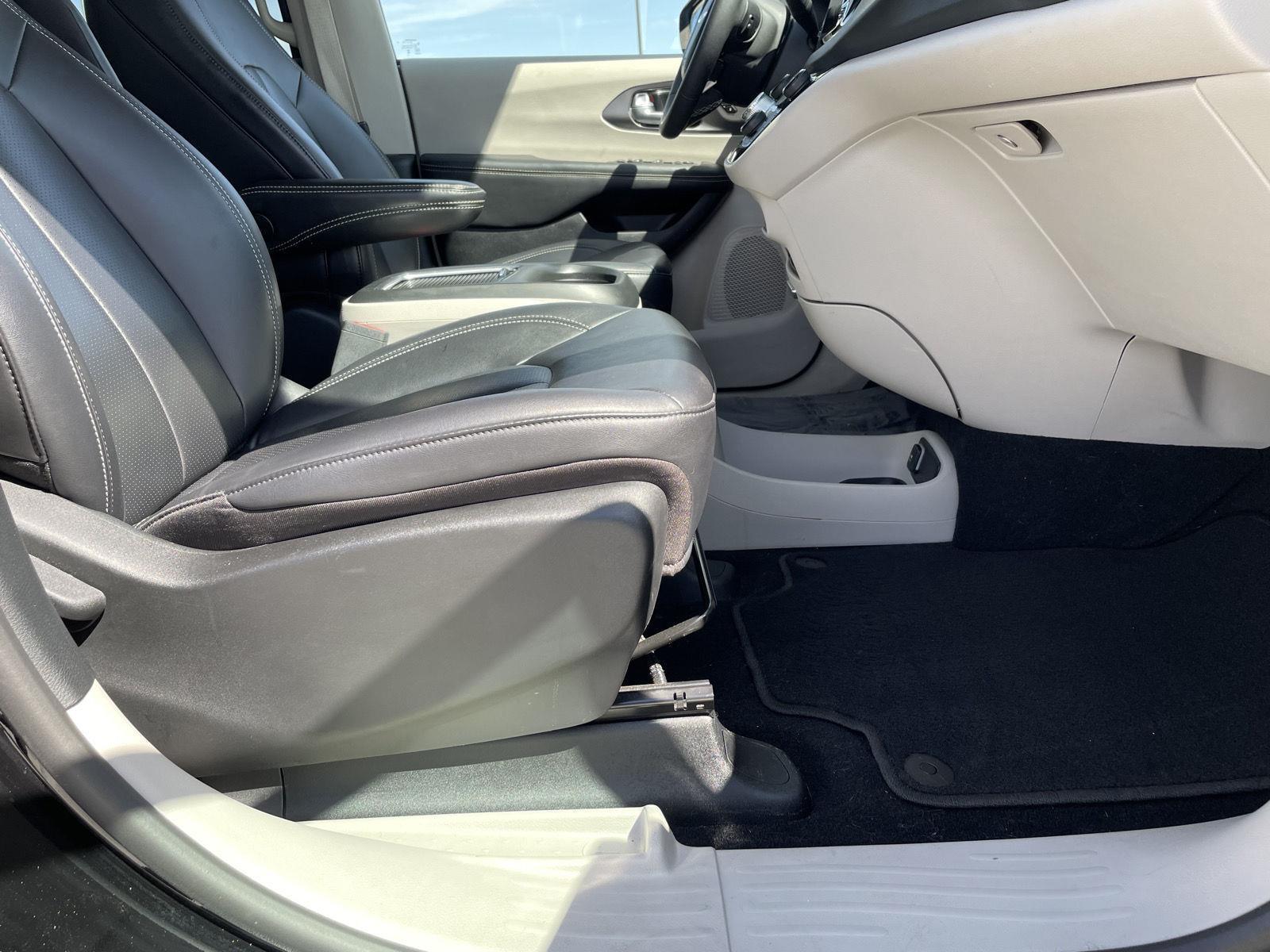 Used 2024 Chrysler Pacifica for sale in Grand Island NE