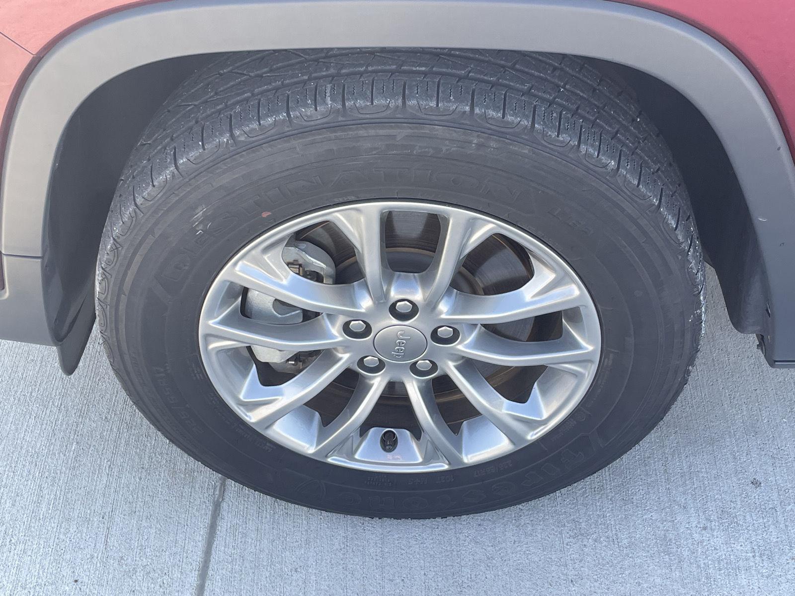 Used 2021 Jeep Cherokee for sale in Grand Island NE