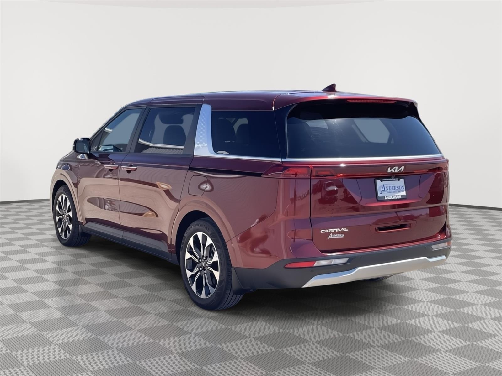 Used 2024 Kia Carnival for sale in Grand Island NE