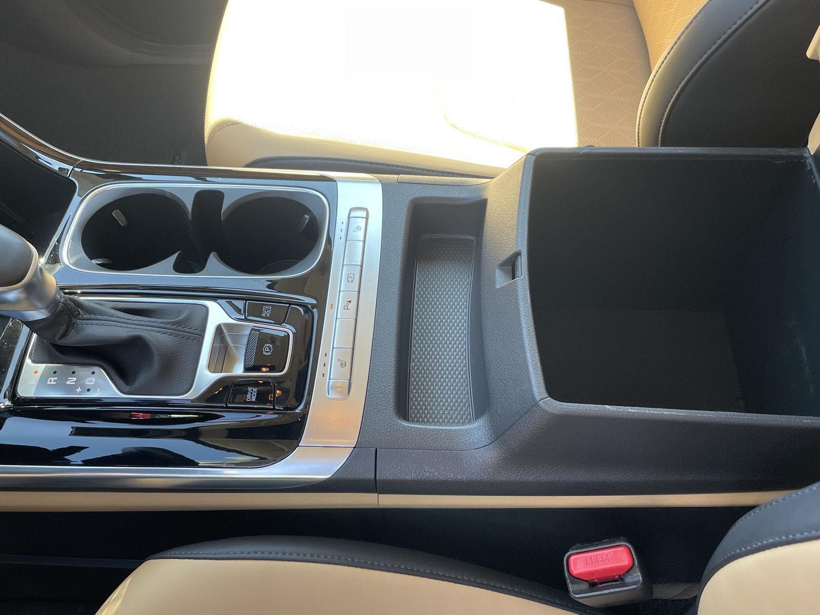 Used 2024 Kia Carnival for sale in Grand Island NE