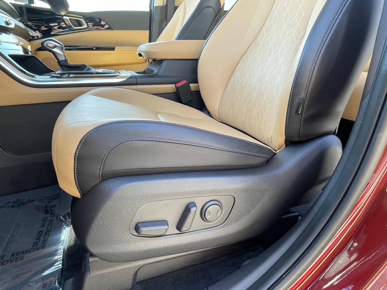 Used 2024 Kia Carnival for sale in Grand Island NE