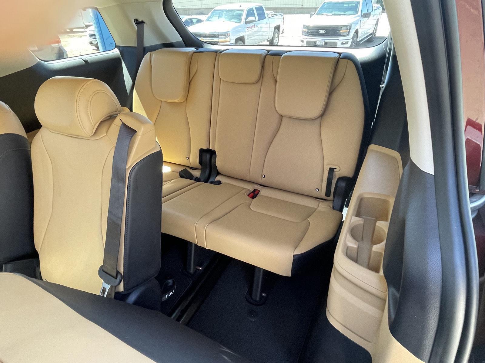 Used 2024 Kia Carnival for sale in Grand Island NE