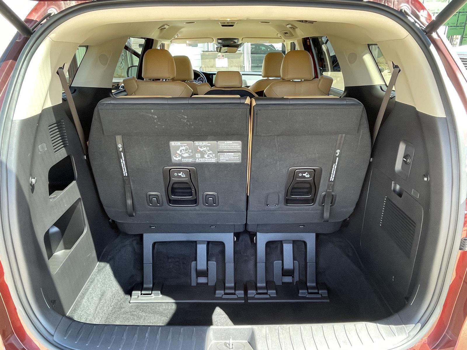 Used 2024 Kia Carnival for sale in Grand Island NE