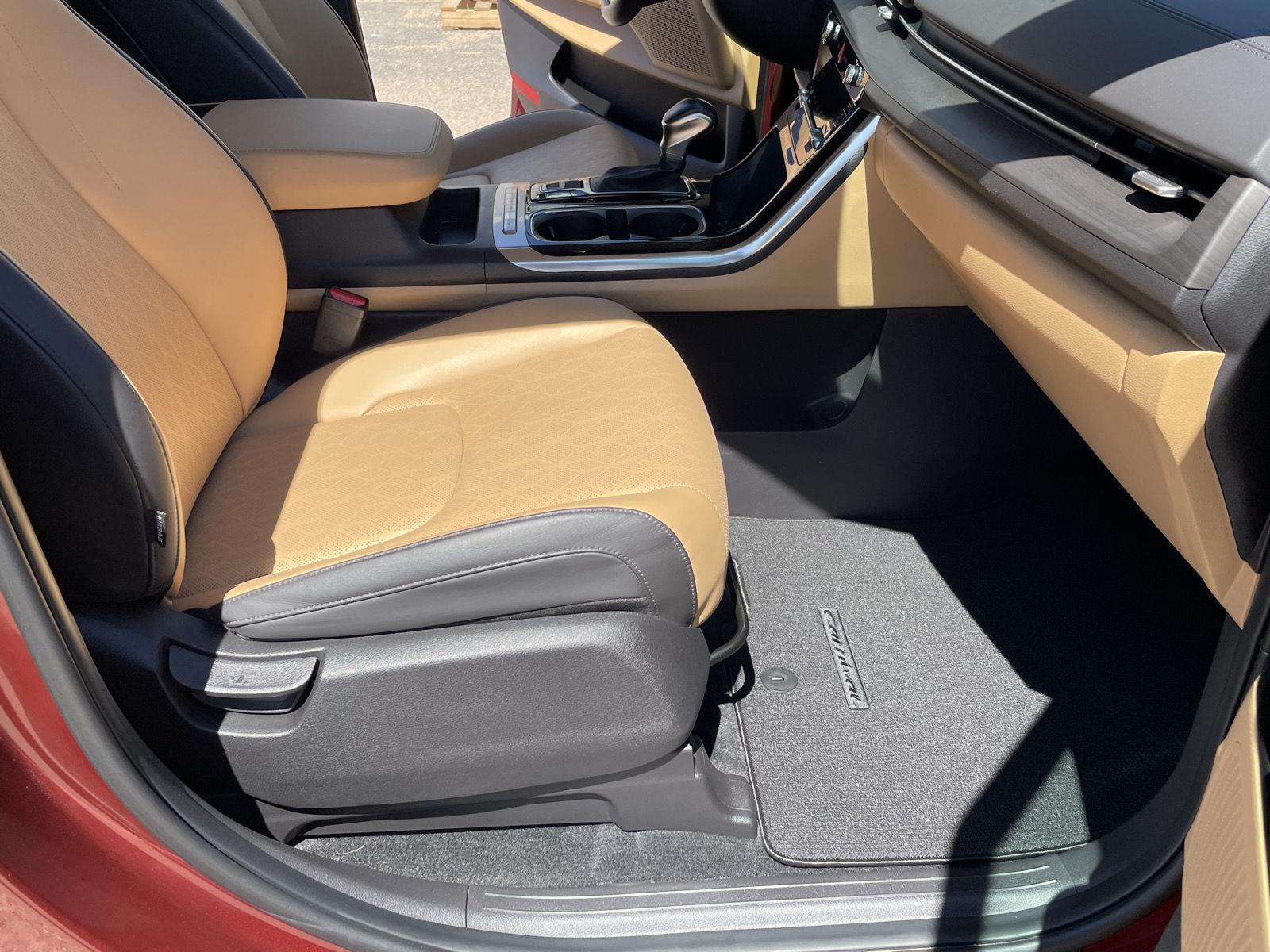 Used 2024 Kia Carnival for sale in Grand Island NE