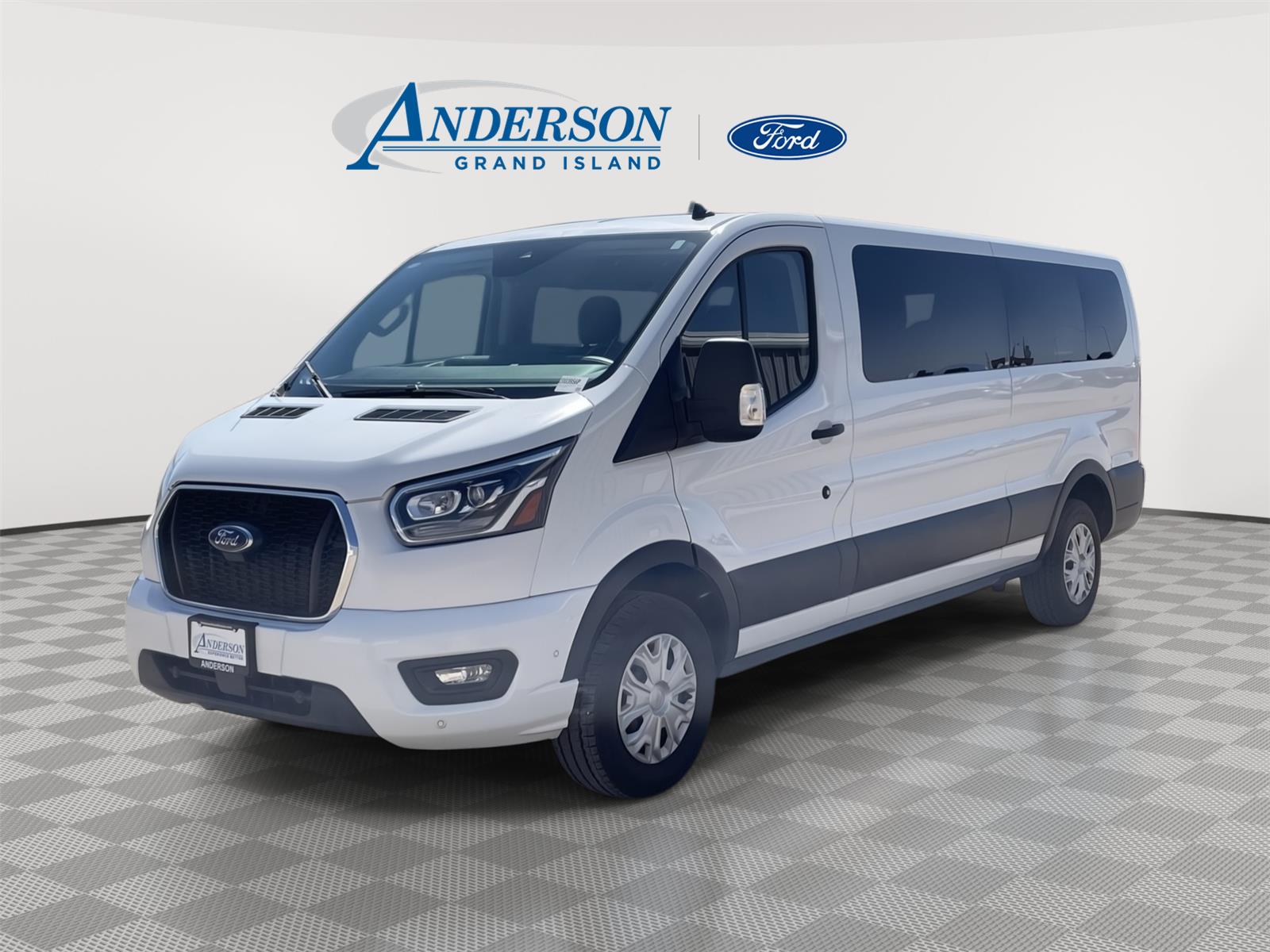 2023 Ford Transit Passenger 350 XLT Low Roof LB RWD