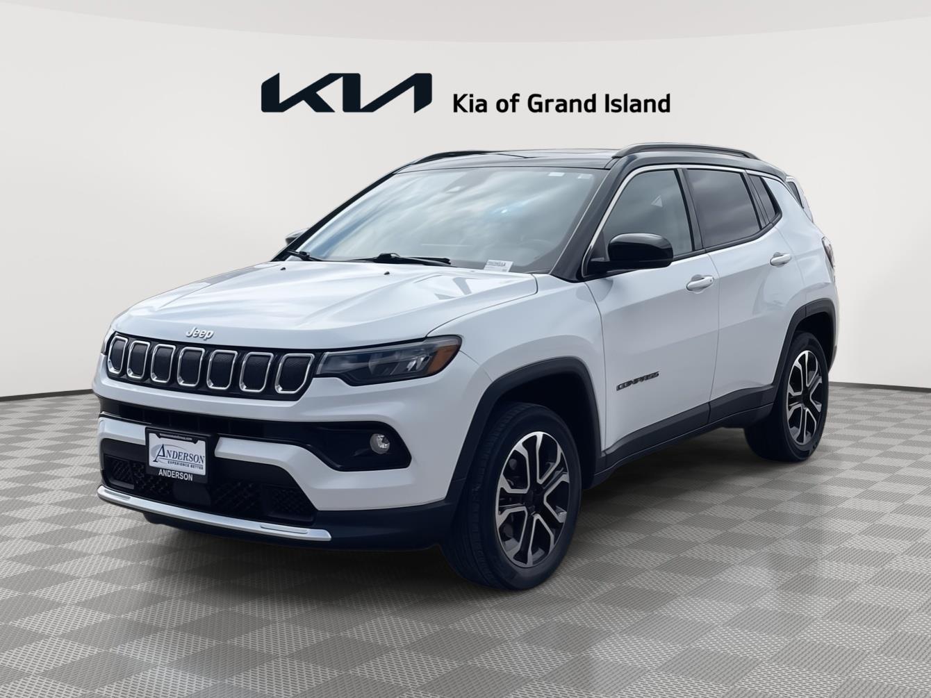 Bright White Clearcoat 2022 Jeep Compass SUV / Crossover Four-Wheel Drive 9-Speed Automatic
