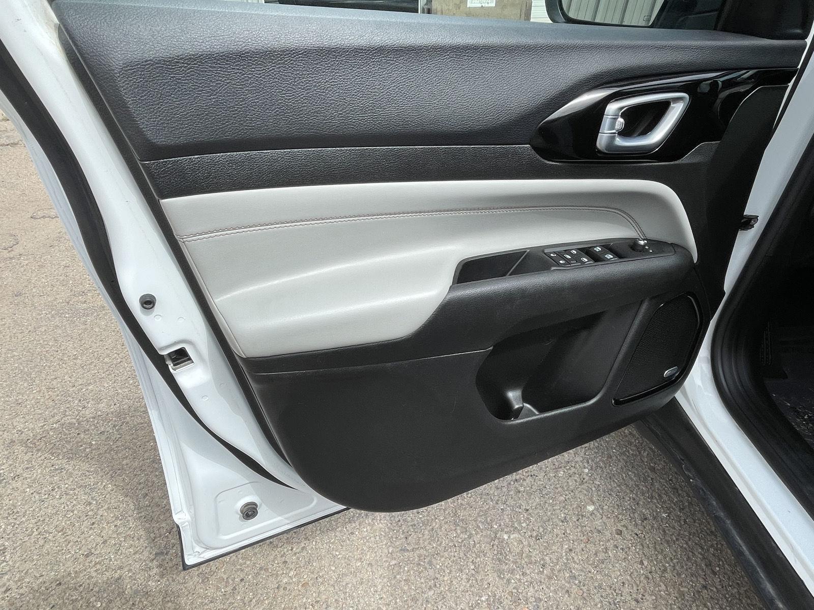 Used 2022 Jeep Compass for sale in Grand Island NE