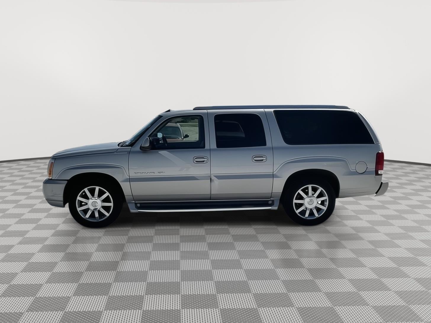 Pre-Owned 2004 Cadillac Escalade ESV for sale in Grand Island NE