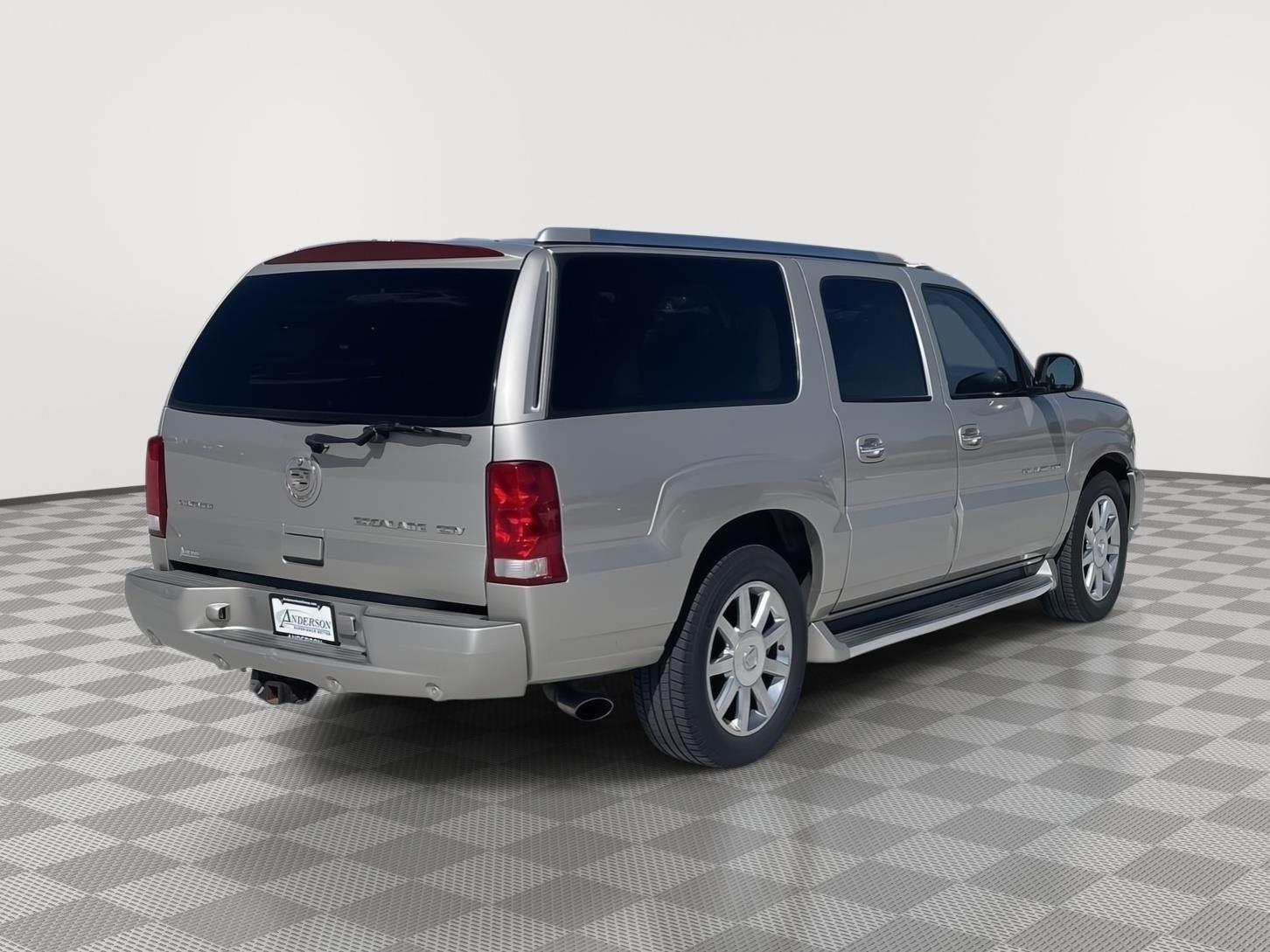 Pre-Owned 2004 Cadillac Escalade ESV for sale in Grand Island NE