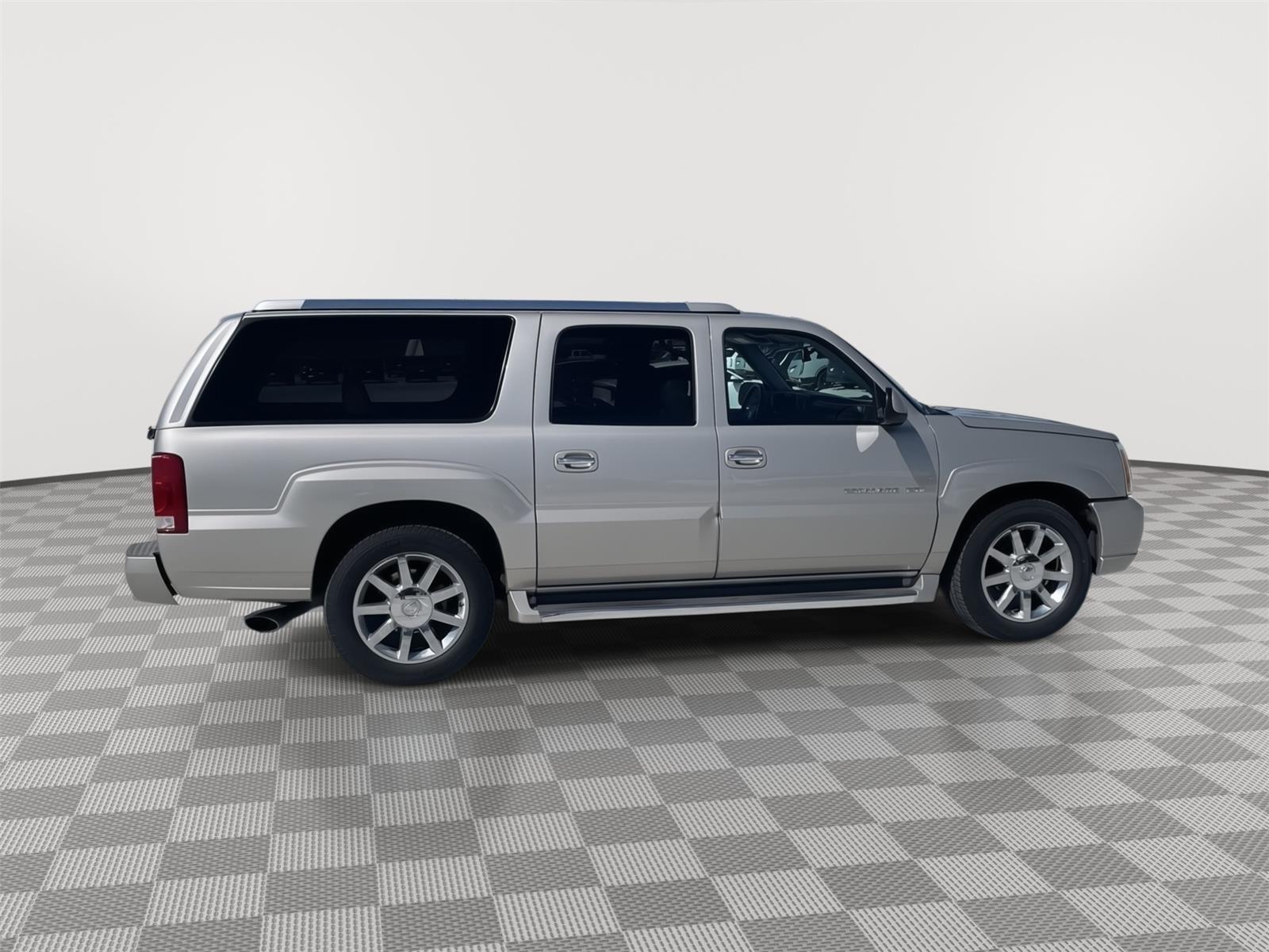 Pre-Owned 2004 Cadillac Escalade ESV for sale in Grand Island NE