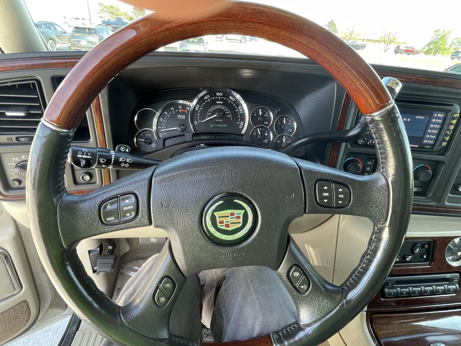 Pre-Owned 2004 Cadillac Escalade ESV for sale in Grand Island NE