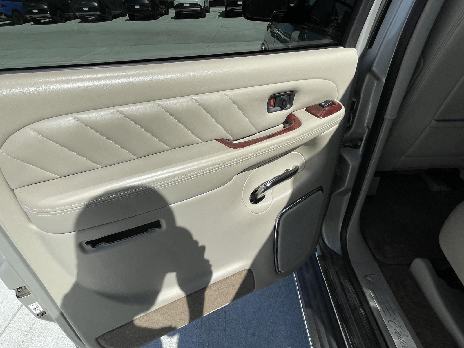 Pre-Owned 2004 Cadillac Escalade ESV for sale in Grand Island NE