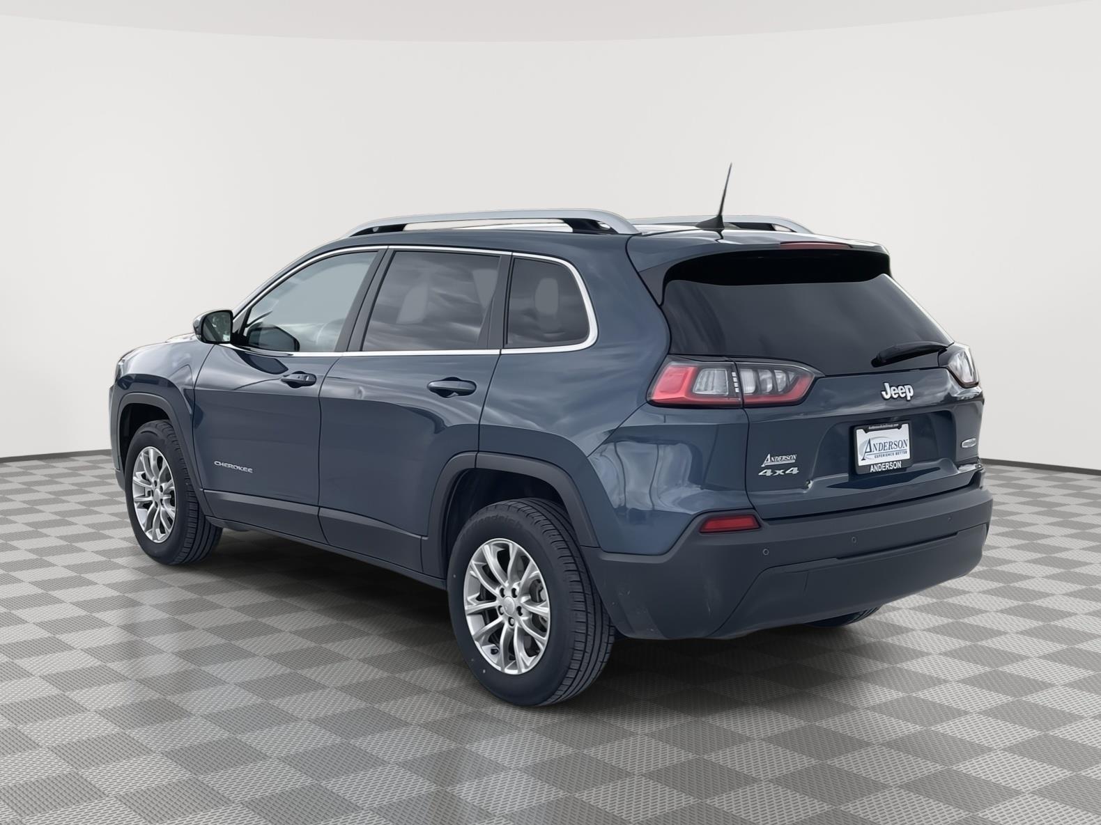Used 2021 Jeep Cherokee for sale in Grand Island NE