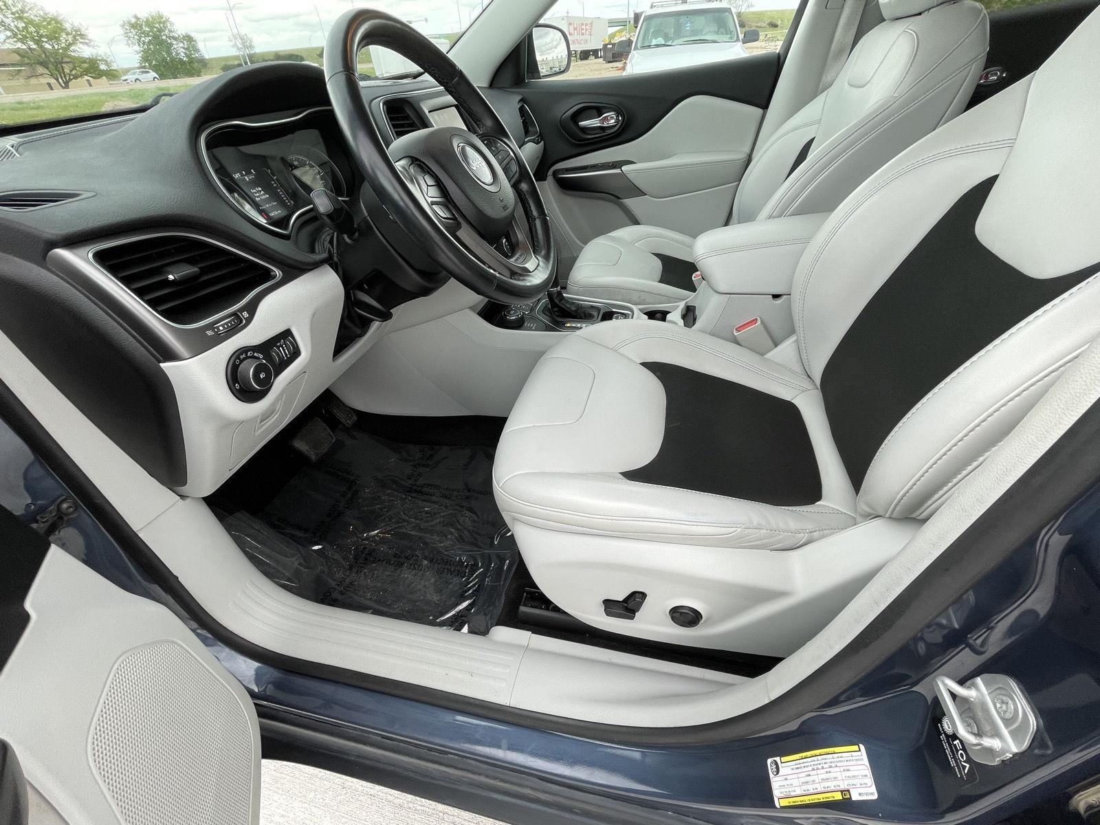 Used 2021 Jeep Cherokee for sale in Grand Island NE