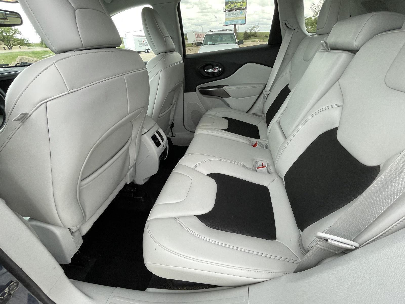 Used 2021 Jeep Cherokee for sale in Grand Island NE