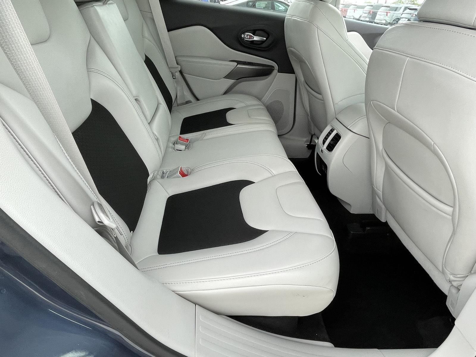 Used 2021 Jeep Cherokee for sale in Grand Island NE