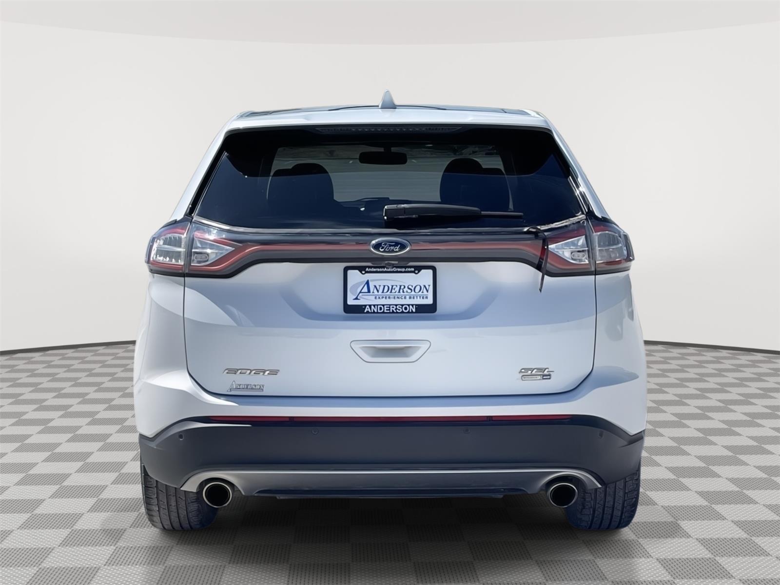 Vehicle photo 5