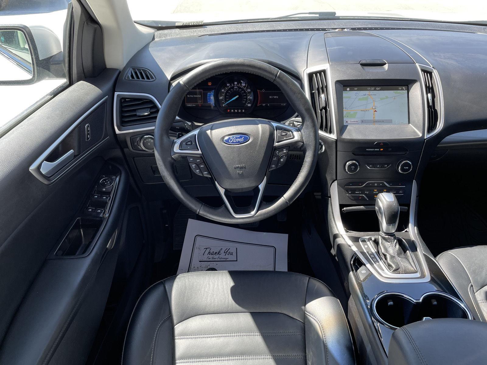 Vehicle photo 13