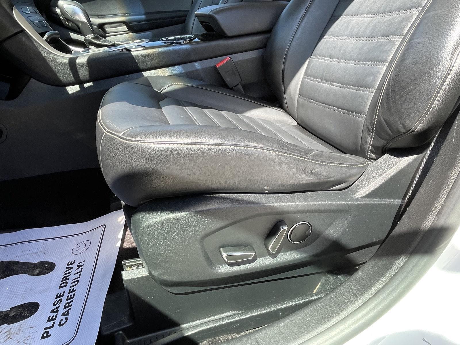 Vehicle photo 18