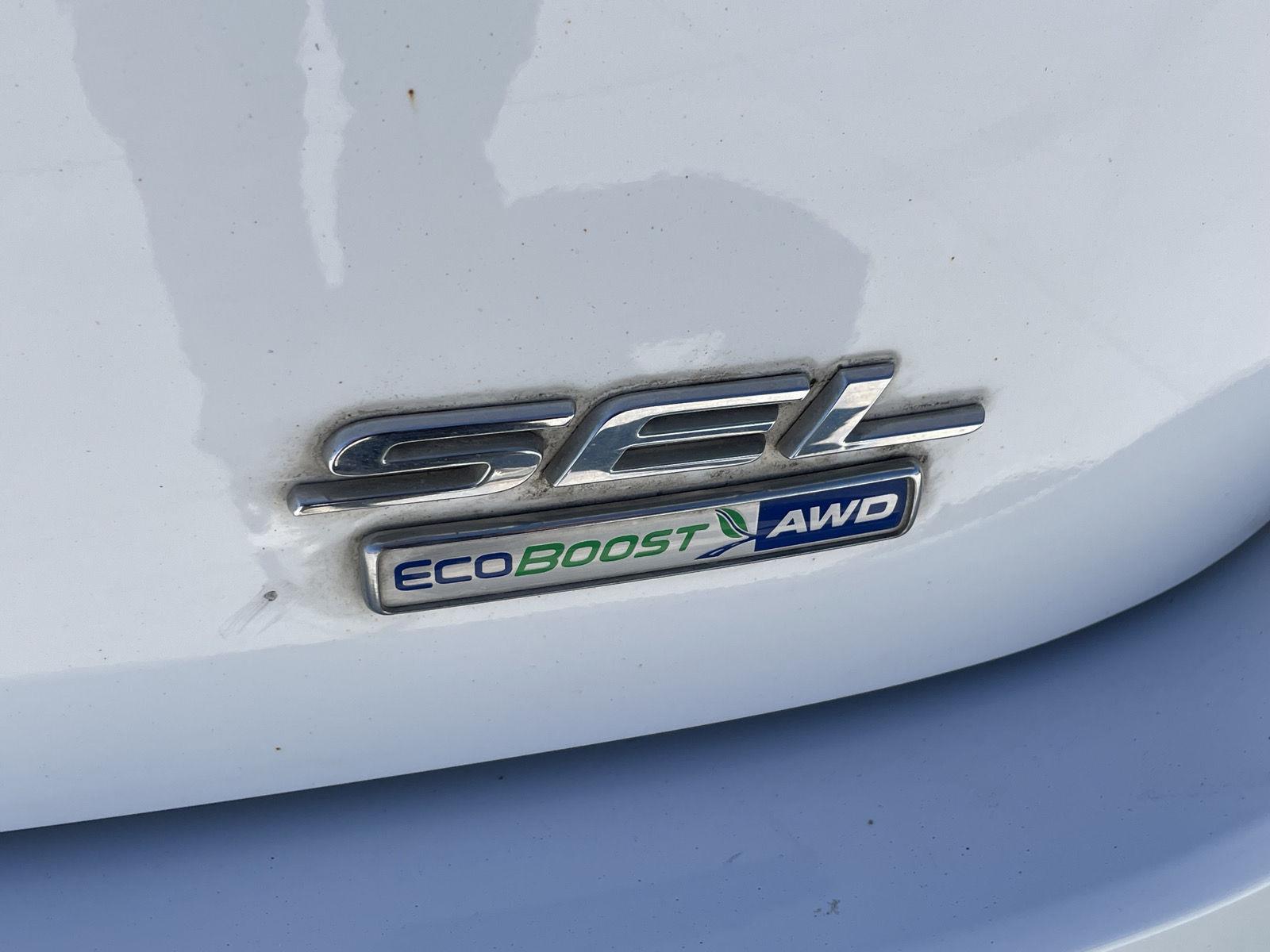 Vehicle photo 23