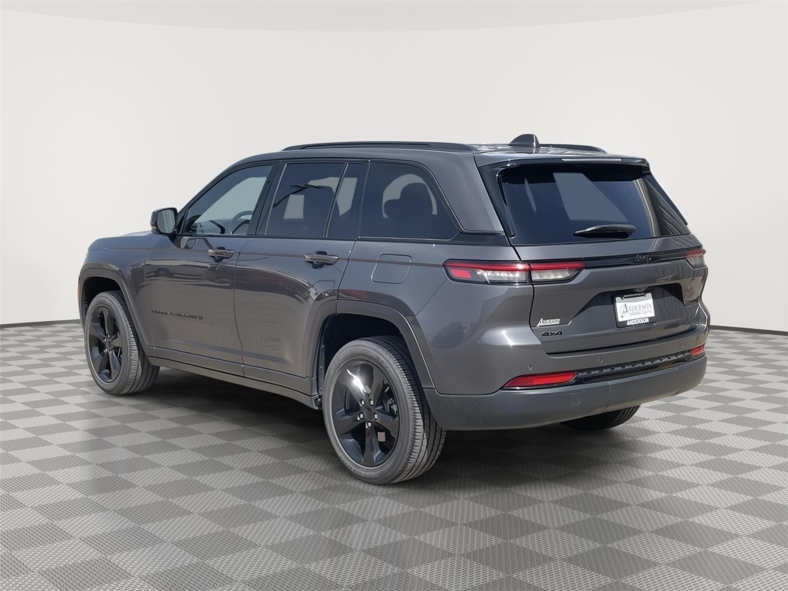 Used 2024 Jeep Grand Cherokee for sale in Grand Island NE