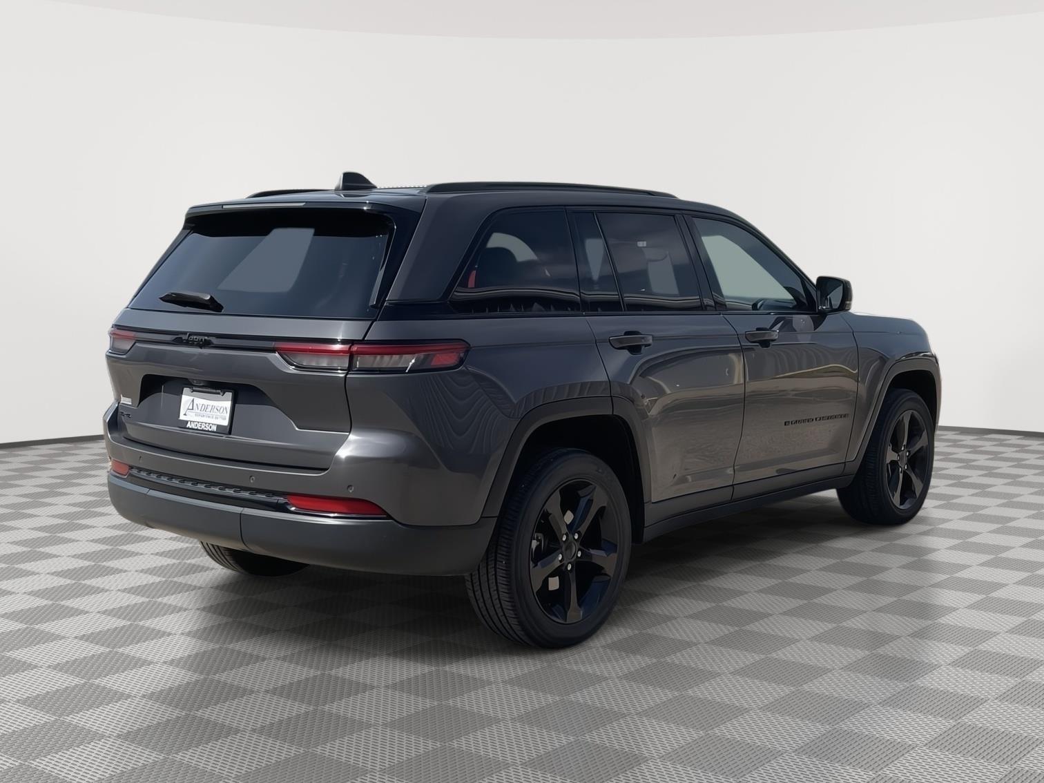 Used 2024 Jeep Grand Cherokee for sale in Grand Island NE