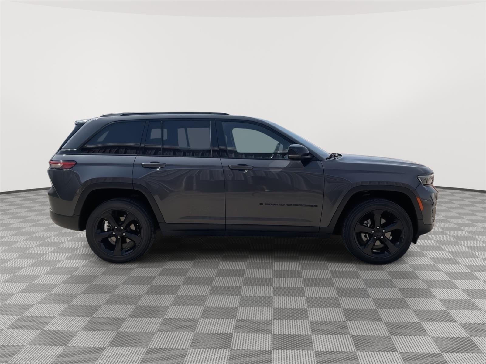 Used 2024 Jeep Grand Cherokee for sale in Grand Island NE