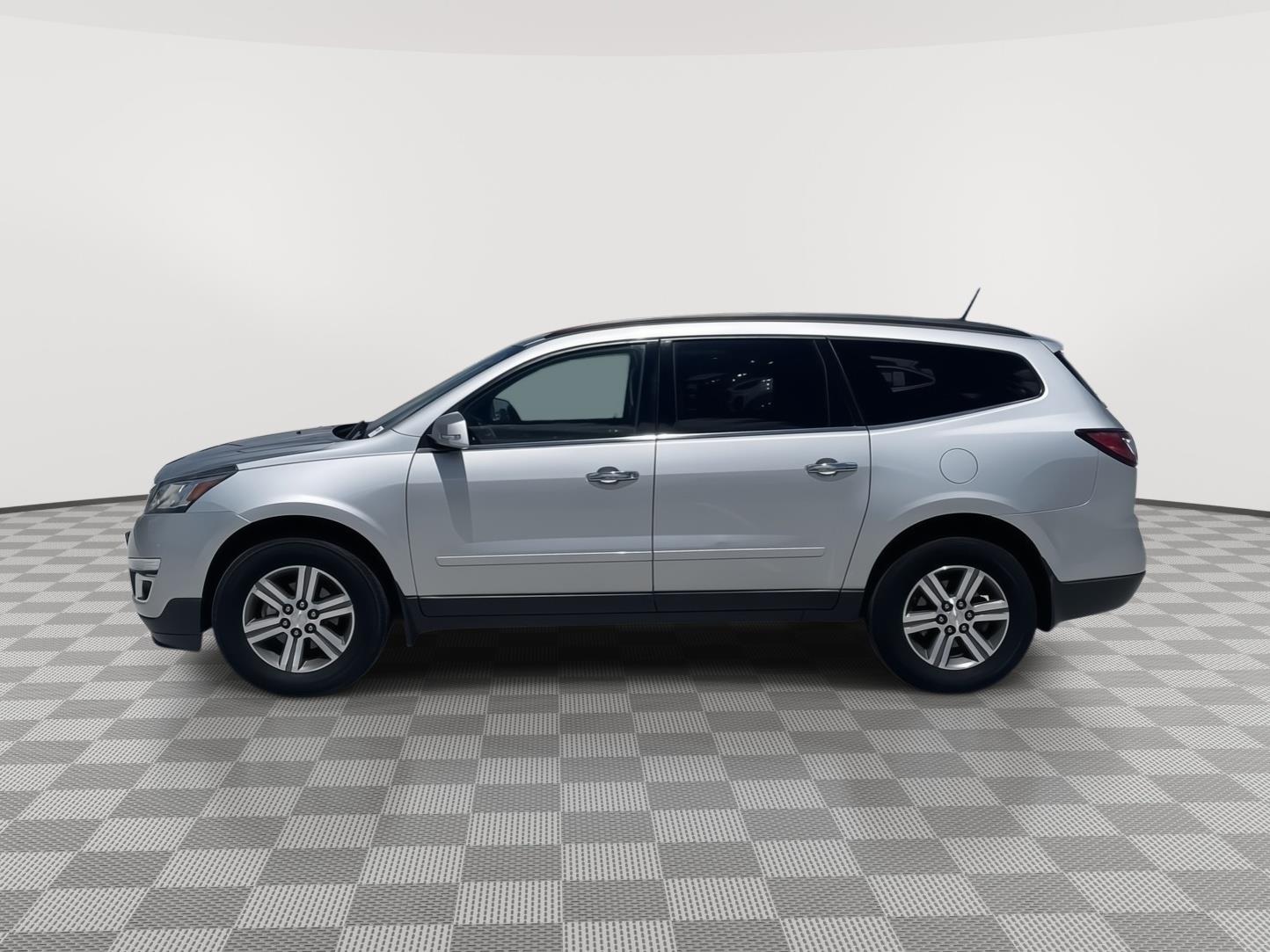 Vehicle photo 2