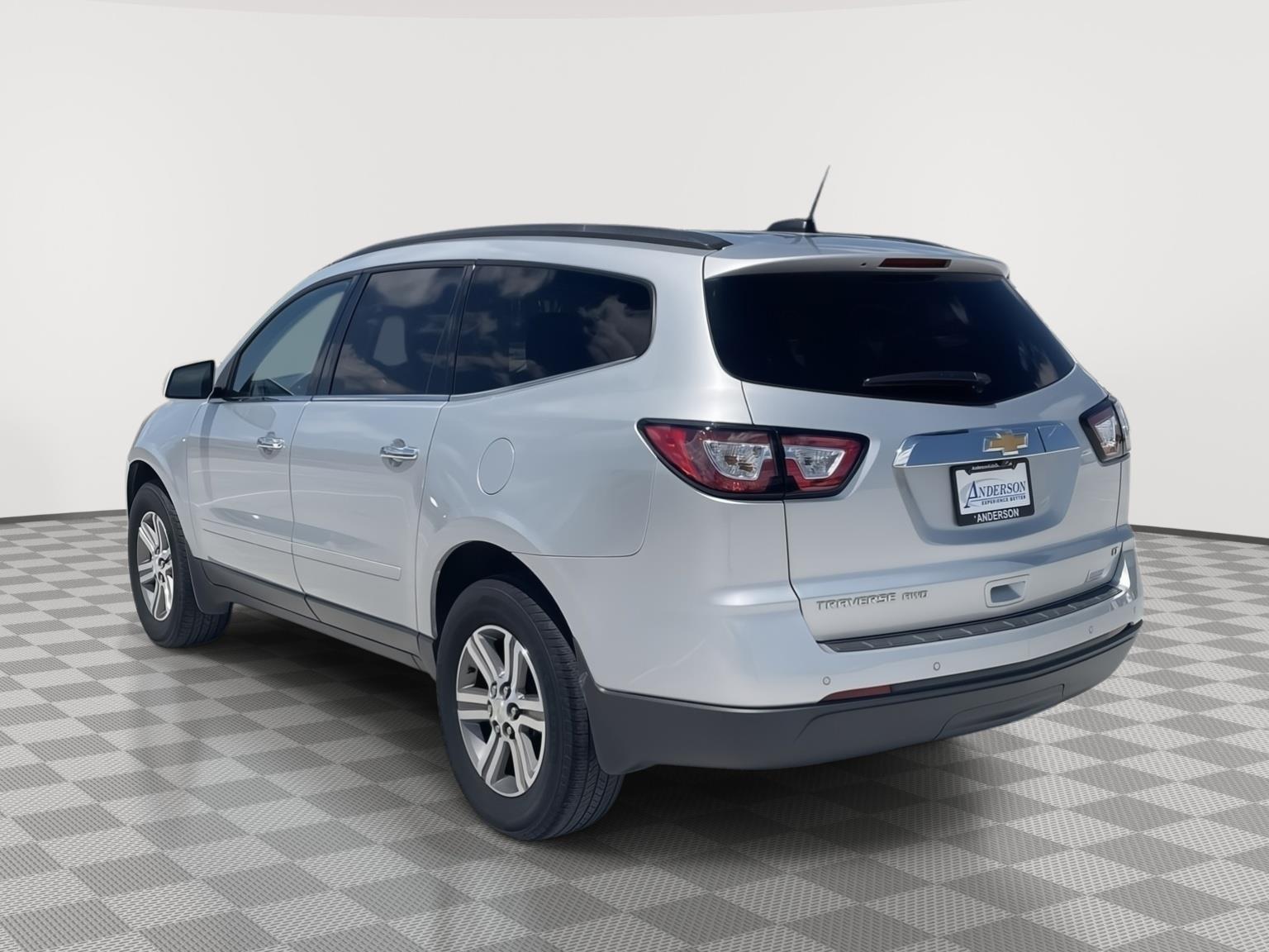 Vehicle photo 4