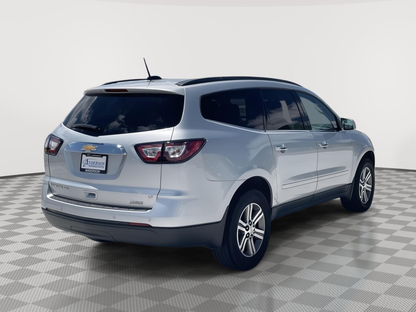 Vehicle photo 6