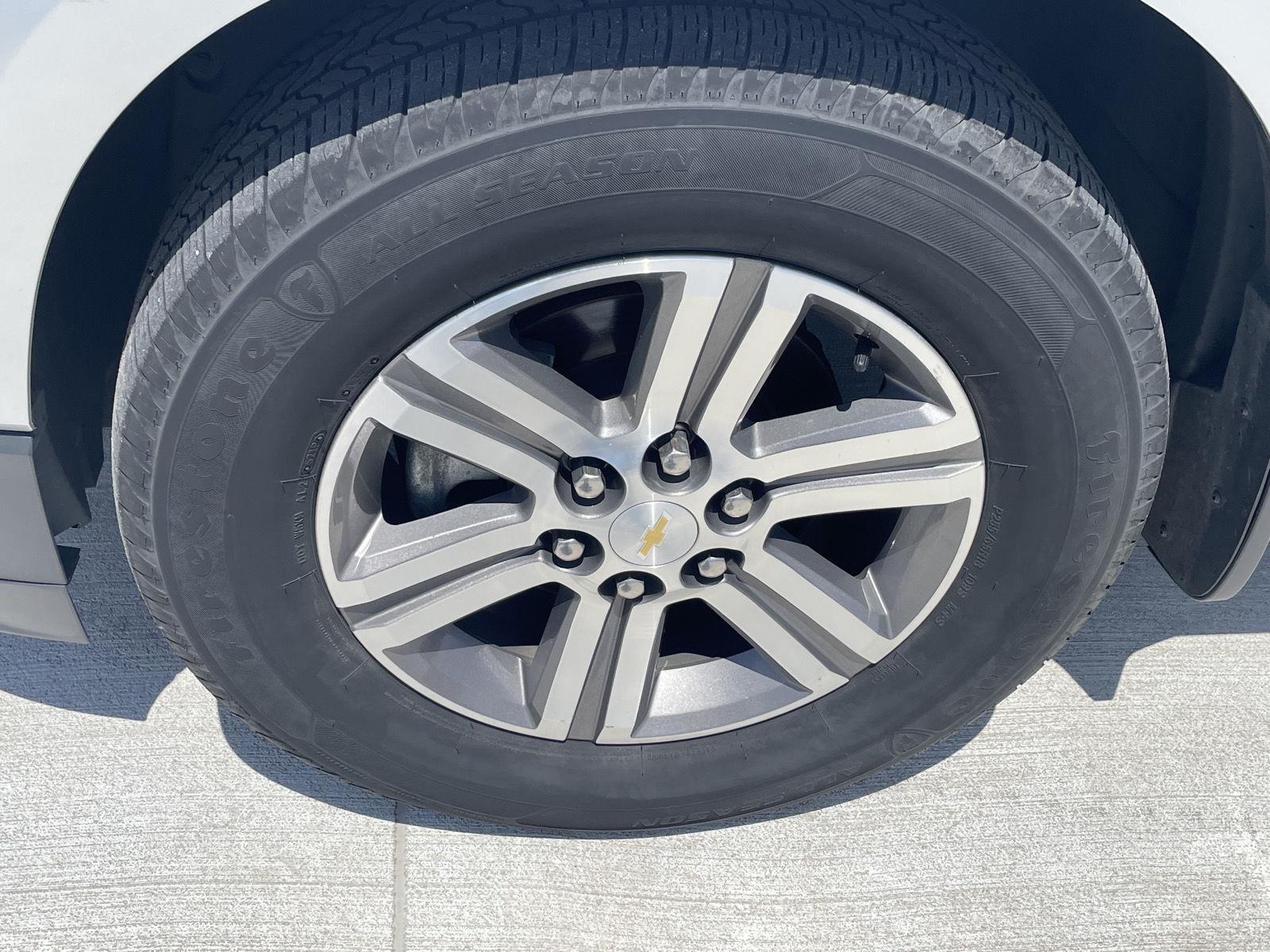Vehicle photo 10