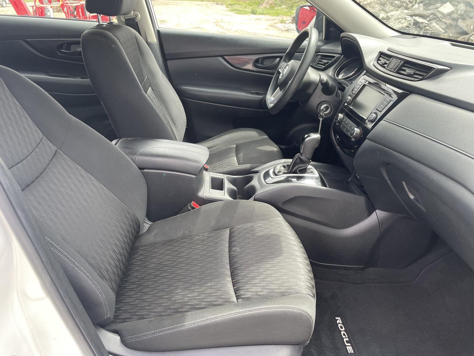 Vehicle photo 22