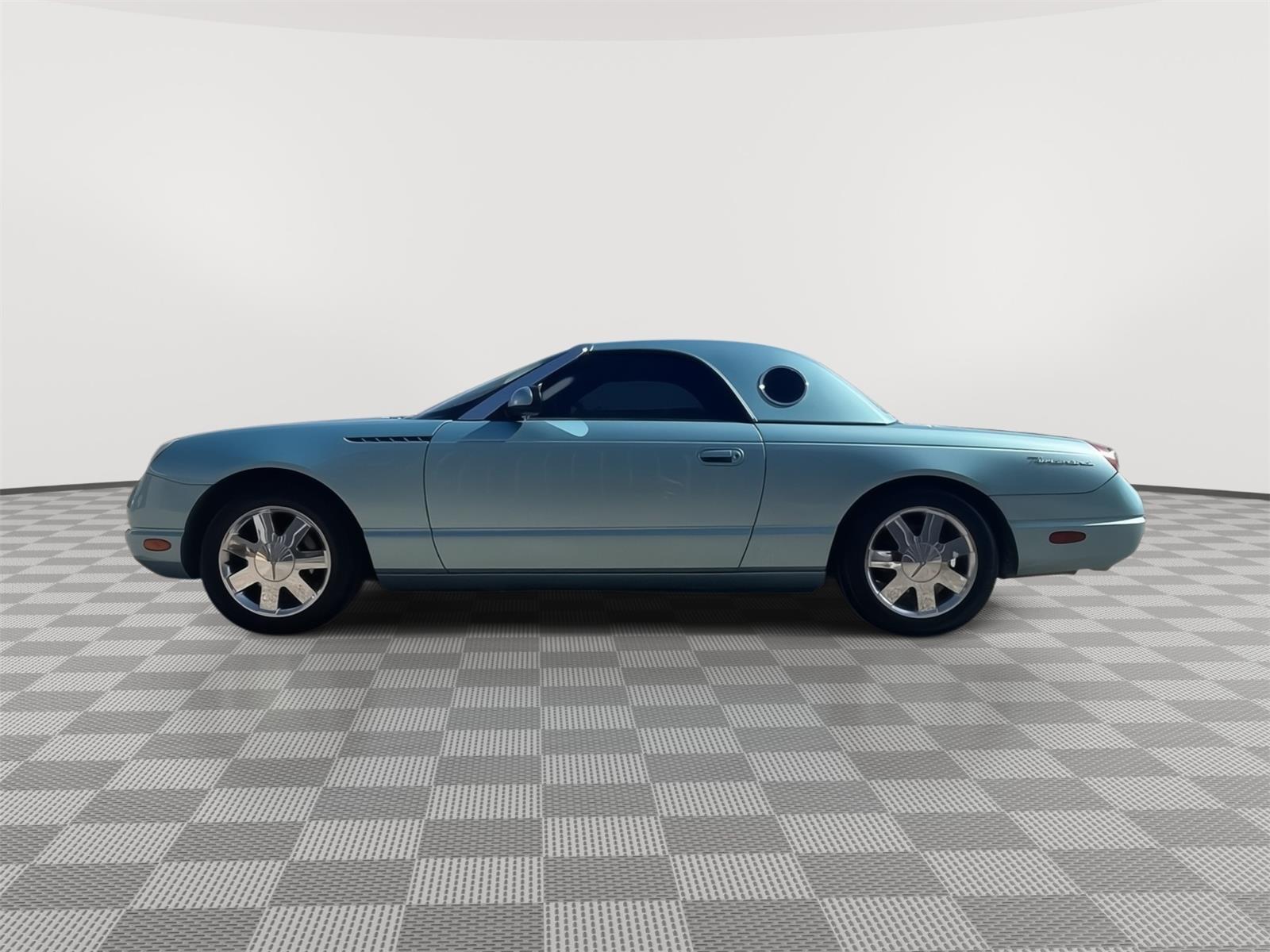Pre-Owned 2002 Ford Thunderbird for sale in Grand Island NE