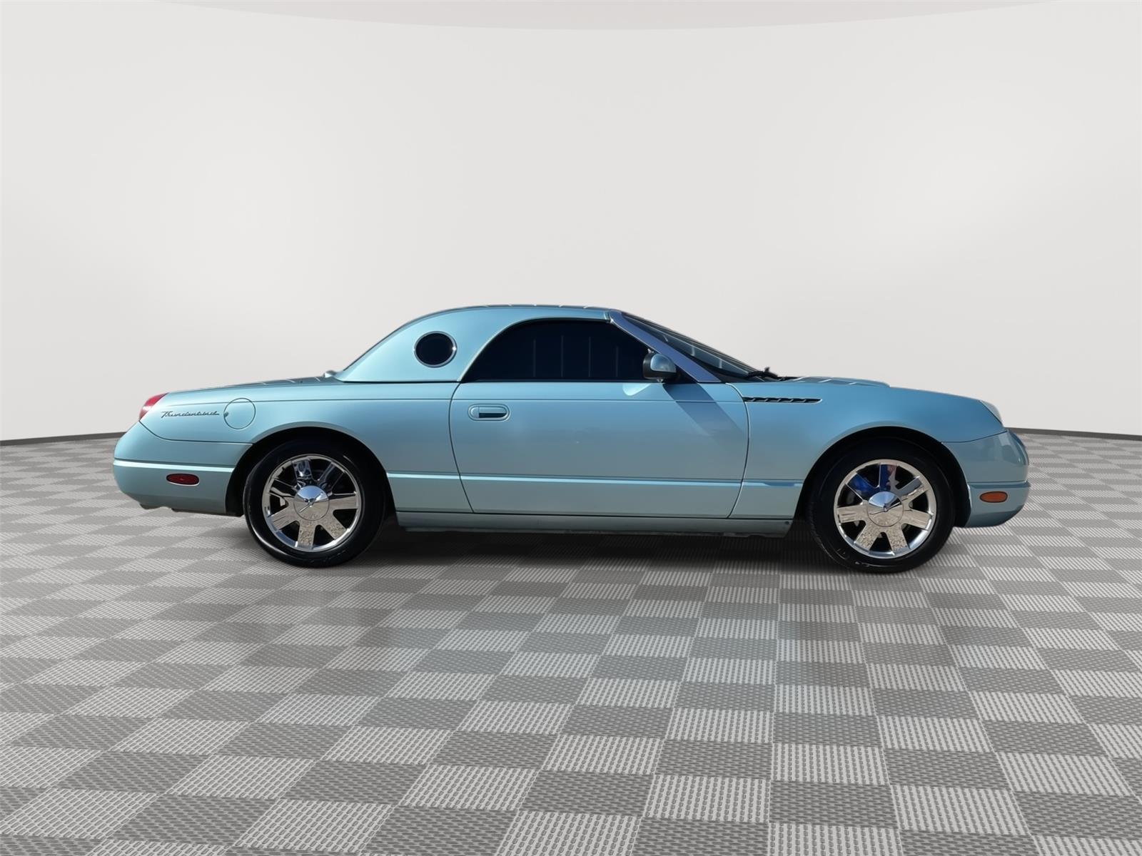 Pre-Owned 2002 Ford Thunderbird for sale in Grand Island NE