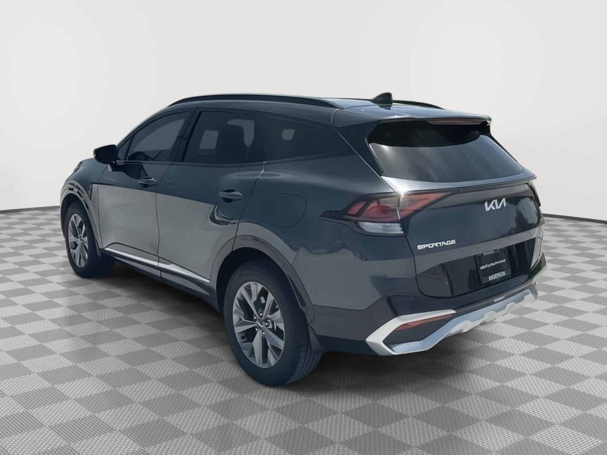 Vehicle photo 4