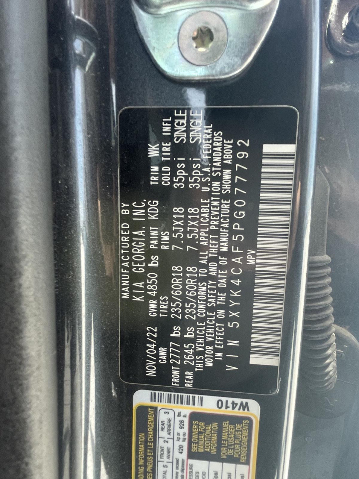 Vehicle photo 12
