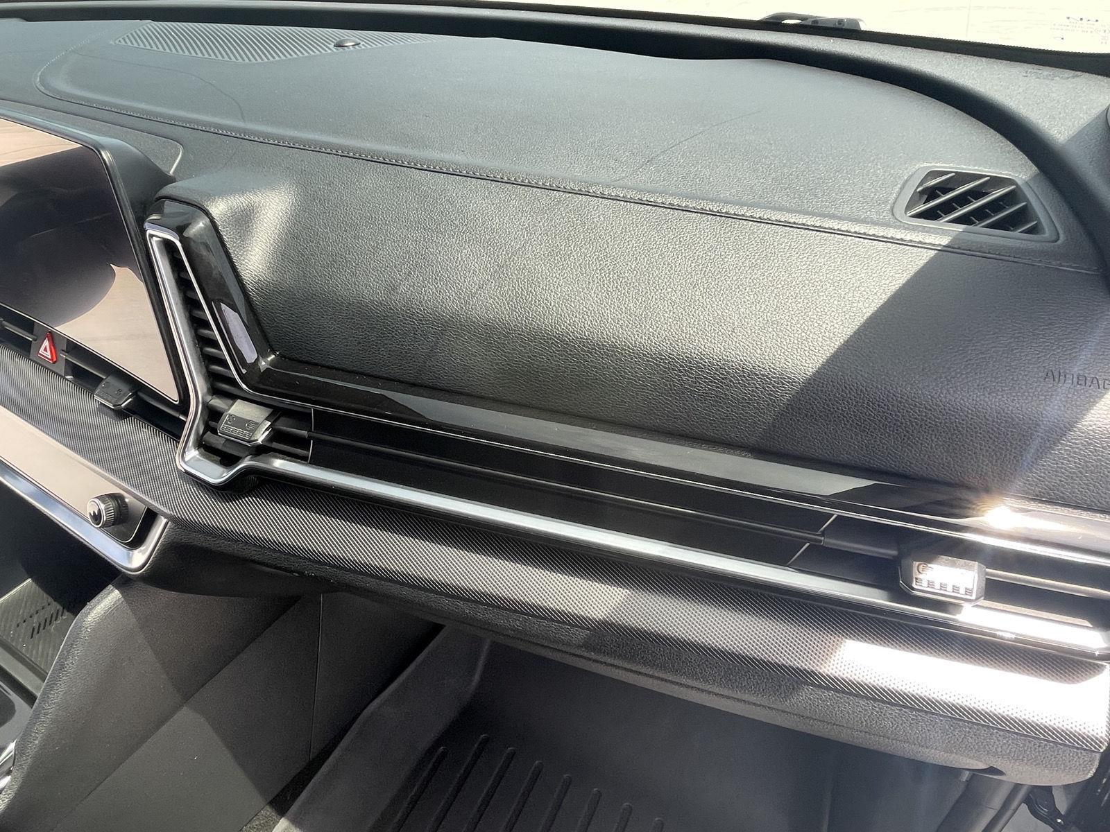 Vehicle photo 22