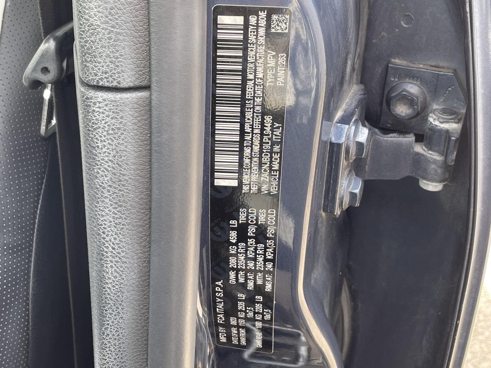 Vehicle photo 11