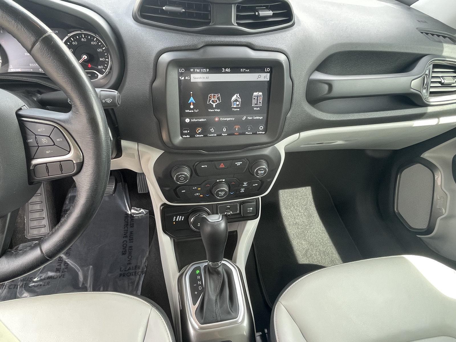 Vehicle photo 14