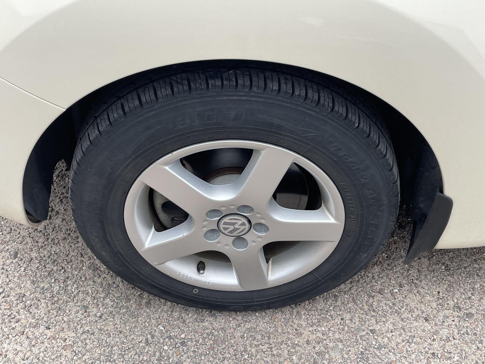 Used 2009 Volkswagen New Beetle Coupe for sale in Grand Island NE
