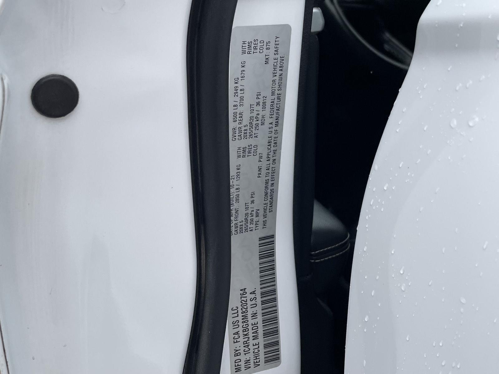 Vehicle photo 11