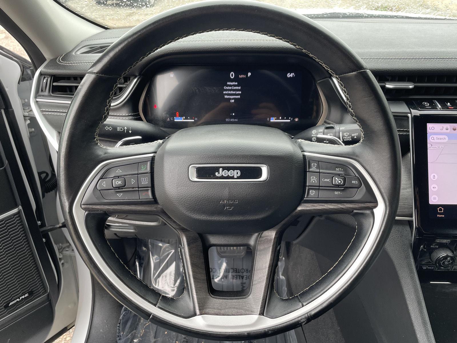 Vehicle photo 13
