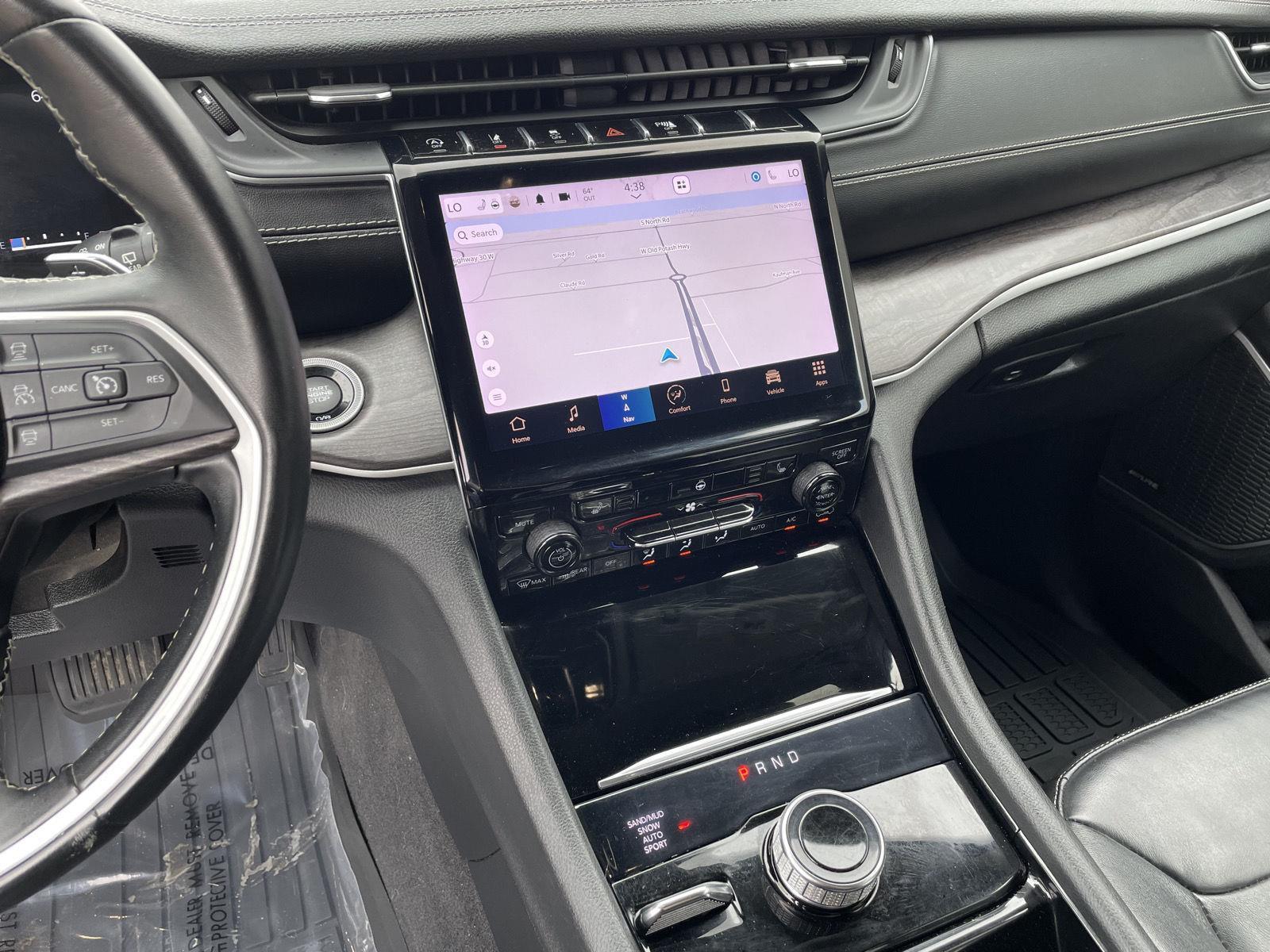 Vehicle photo 15